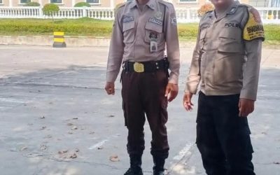 Anggota Polsek Puloampel Melakukan Pengarahan Ke Security pabrik