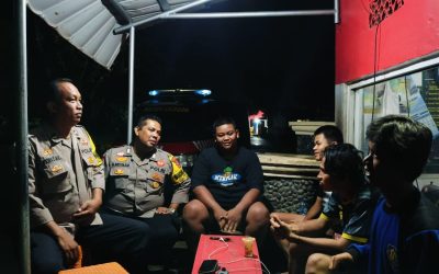 Patroli Polsek Cilegon berikan himbauan antisipasi kejahatan curanmor