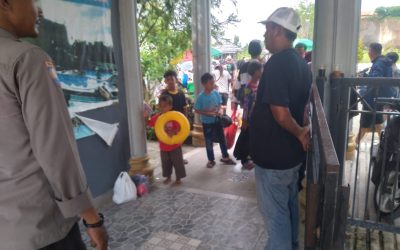 Berikan Rasa Aman Personel Polsek Mancak Berikan Himbauan Kamtibmas 