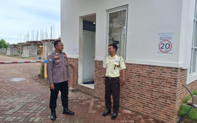 Personil Polsek Cibeber Polres Cilegon Bincang Dialogis Bersama Security Perumahan