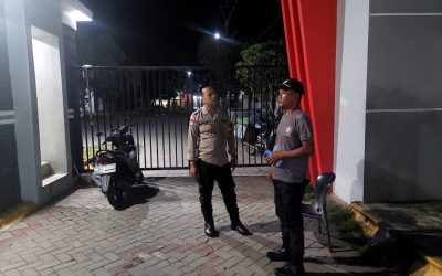 Antisipasi GKTM, Bhabinkamtibmas Polsek Bojonegara Himbau Kamtibmas kepada petugas security Perumahan