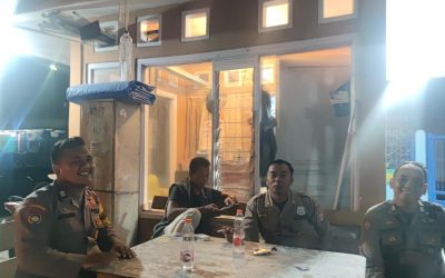 Personil Polsek Cibeber Polres Bincang Dialogis Bersama Security Komplek Tripolyta PCI