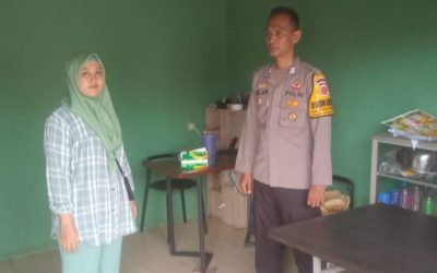 Bhabinkamtibmas Polsek puloampel Jalin Hubungan Silahturahmi