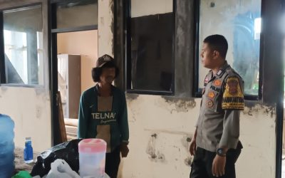 Melalu Sambangi Warga Bhabinkmatibmas Polsek puloampel Polres Cilegon Sowan 