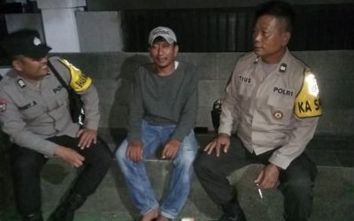 Bhabinkamtibmas Polsek Cilegon Polres Cilegon Sambangi Ronda Malam Sampaikan Pesan Kamtibmas 