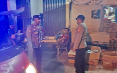 Anggota Polsek Puloampel Melaksanakan Patroli Blue Light Malam Hari