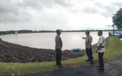 Bhabinkamtibmas Polsek Ciwandan Berikan Pembinaan Kepada Petugas Security Tentang Kamtibmas