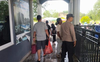 Berikan Rasa Aman Personel Polsek Mancak Berikan Himbauan Kamtibmas 