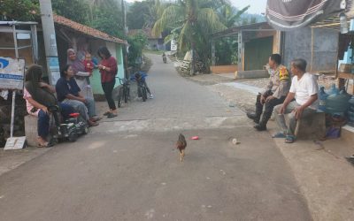 Silaturahmi Babinkamtibmas Polsek Pulomerak Ke Warung Warga 