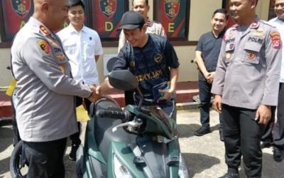 Kapolres Serang Polda Banten Serahkan Sepeda Motor Milik Korban Curanmor