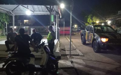 Patroli Dialogis Di Pemukiman Warga Anggota Polsek Cipocok Jaya Polresta Serkot Sampaikan Pesan Kamtibmas Antisipasi C3