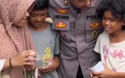 Kasubbagbingadik Gadik SPN Polda Banten Kompol Jajang Mulyaman Menjadi Ayah Bagi Ratusan Anak Yatim Dan Anak Disabilitas Di Wilayah Cilegon Dan Sekitarnya